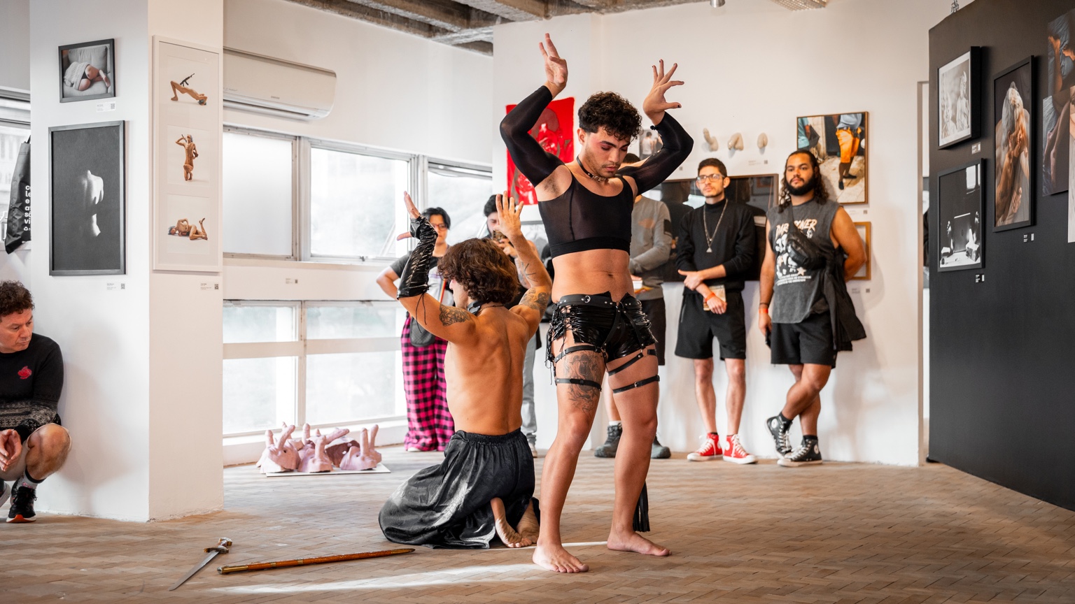 Gestos finais da performance