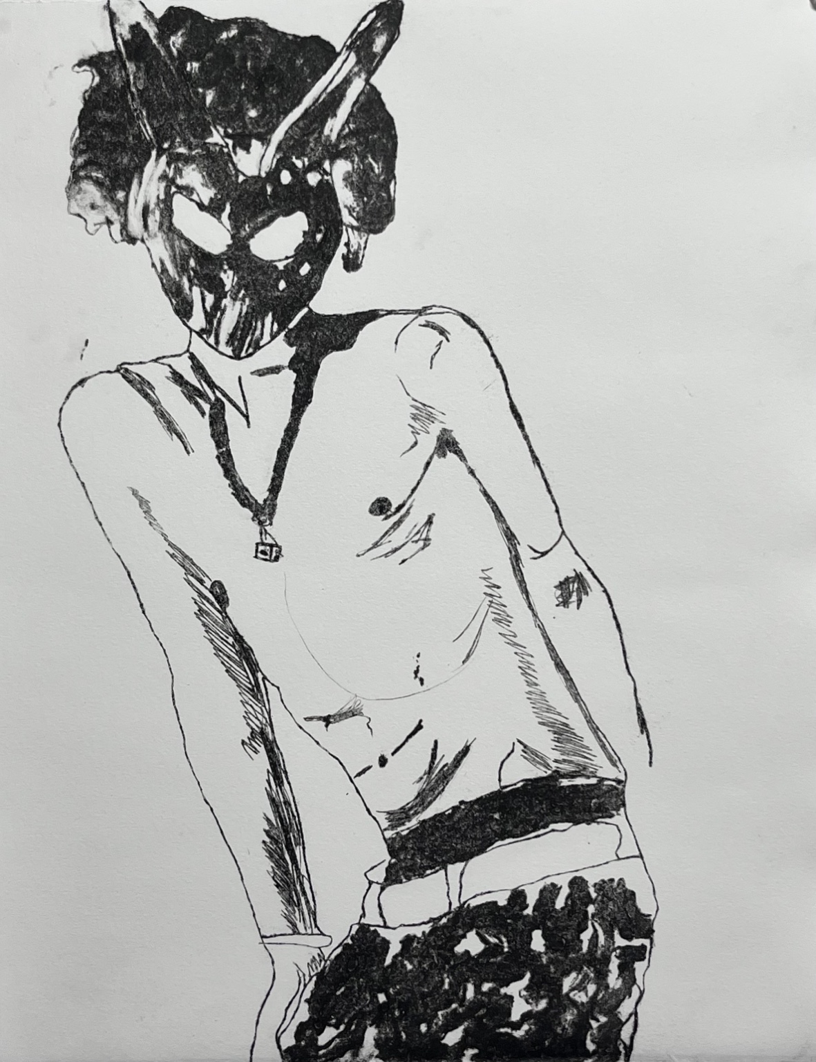Figura em pé com máscara e torso exposto